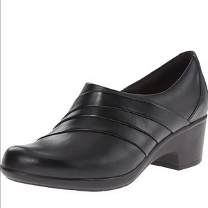Brand new Women's Genette Bend shoes
